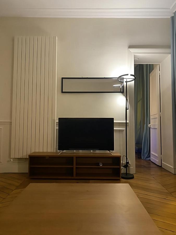 Spacious Apartment Next To Place Vendome Parigi Esterno foto