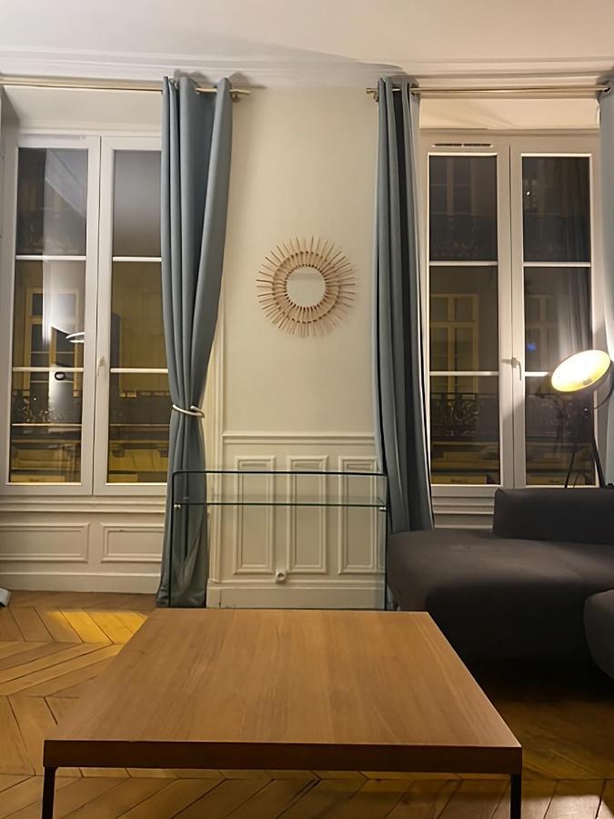Spacious Apartment Next To Place Vendome Parigi Esterno foto