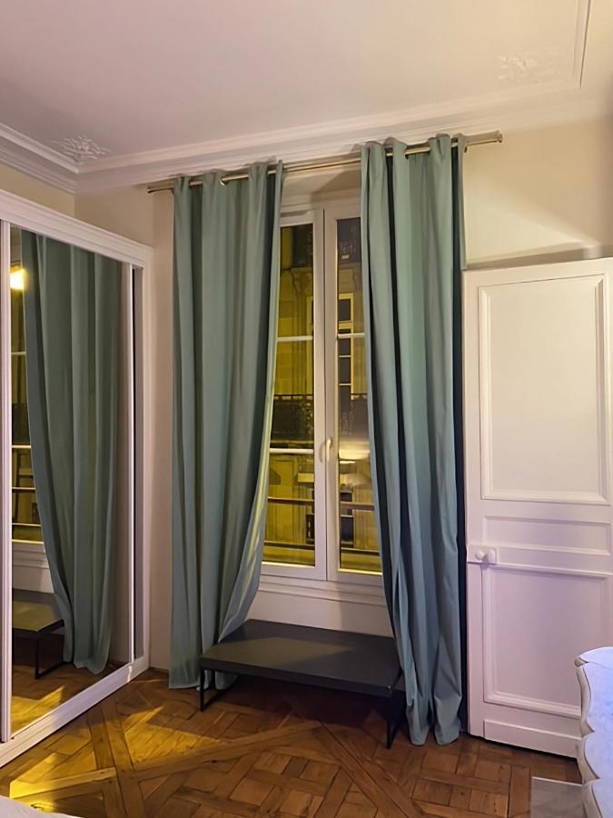 Spacious Apartment Next To Place Vendome Parigi Esterno foto